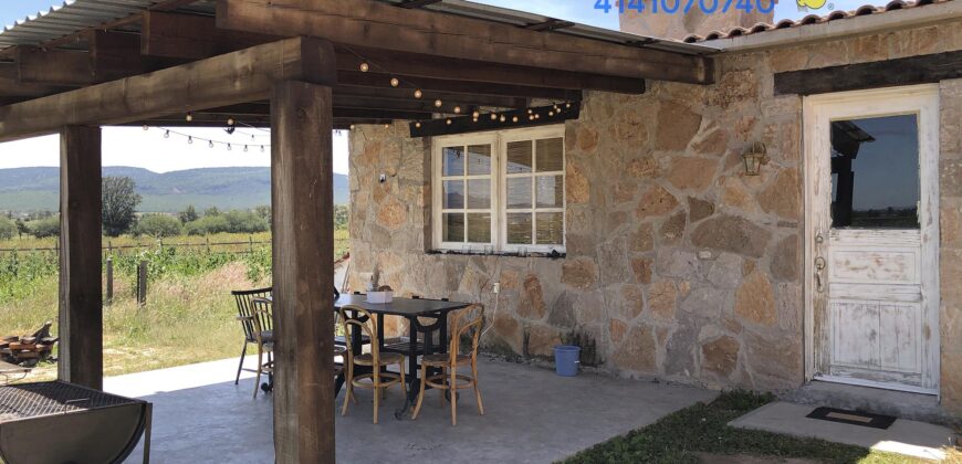 Hermosa cabaña rústica minimalista en venta en Tequisquiapan